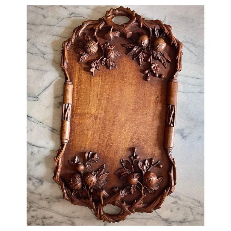 Резной поднос