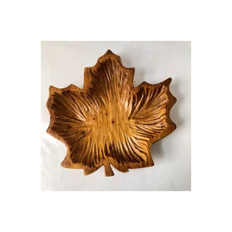 Резной поднос