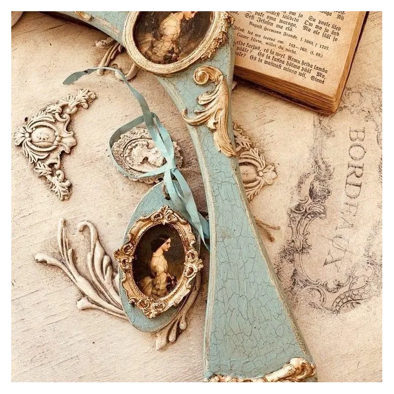 Вешалки и плечики для одежды