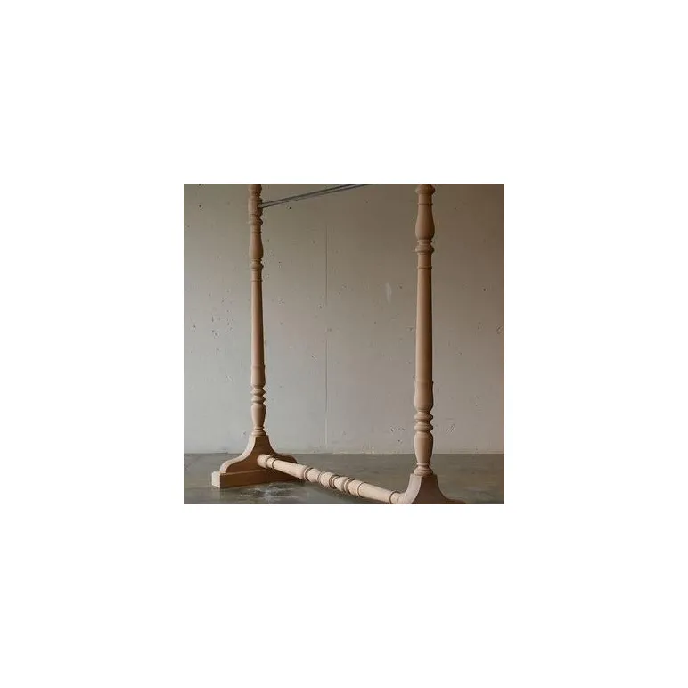 Вешалки и плечики для одежды