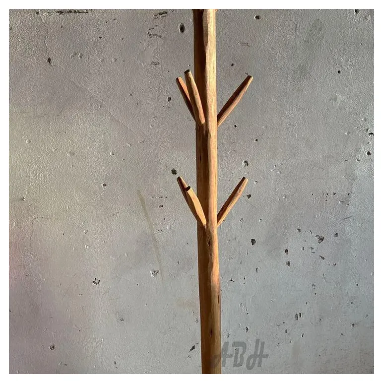 Вешалки и плечики для одежды