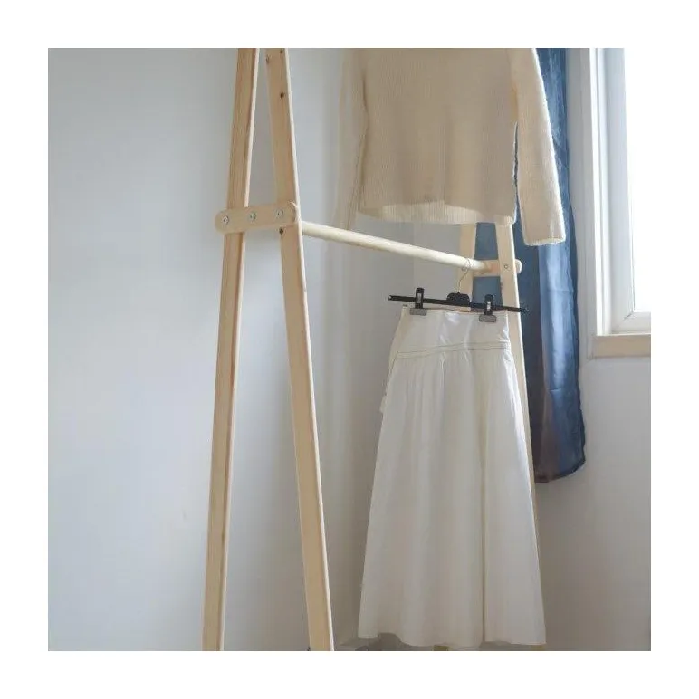 Вешалки и плечики для одежды