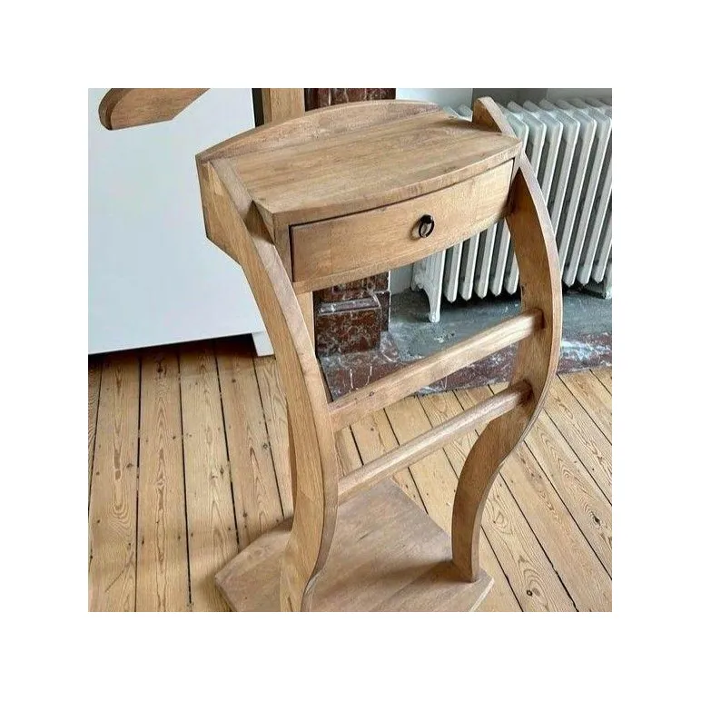 Вешалки и плечики для одежды