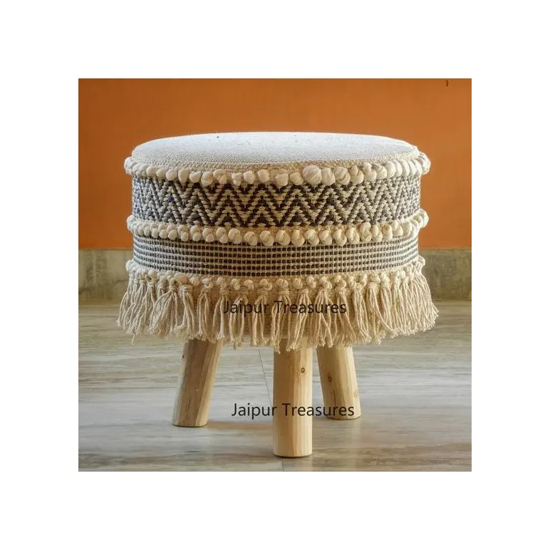 Табурет, пуф