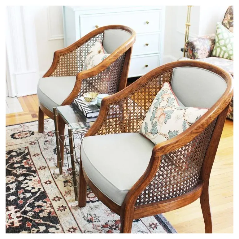 Стул из массива, деревянный