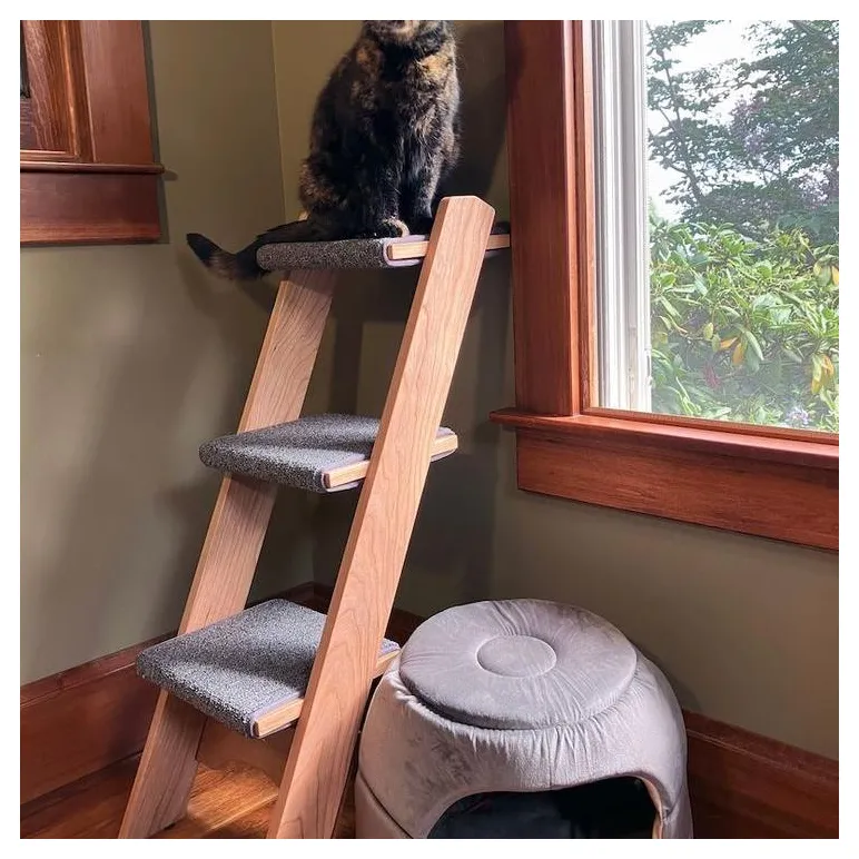 Лесенка для кошки, собаки