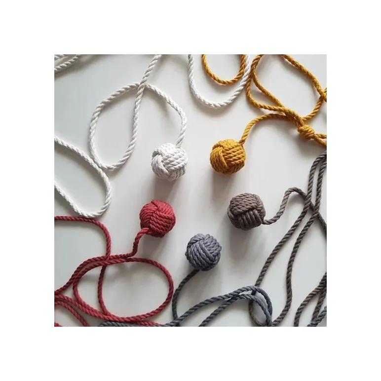 Игрушки для животных